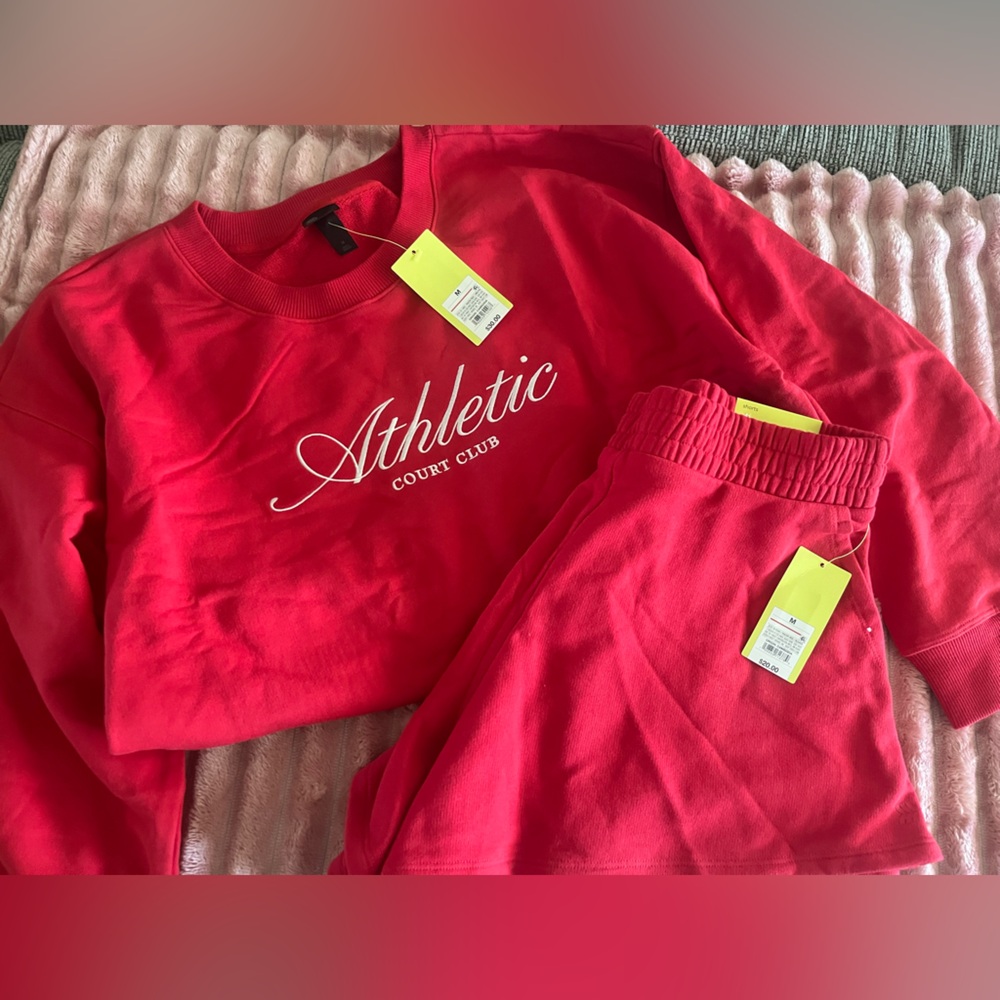 all in motion Red Sweatshirt with Embroidered Script short set nwt